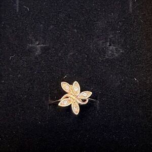 14k Gold Floral Diamond Ring